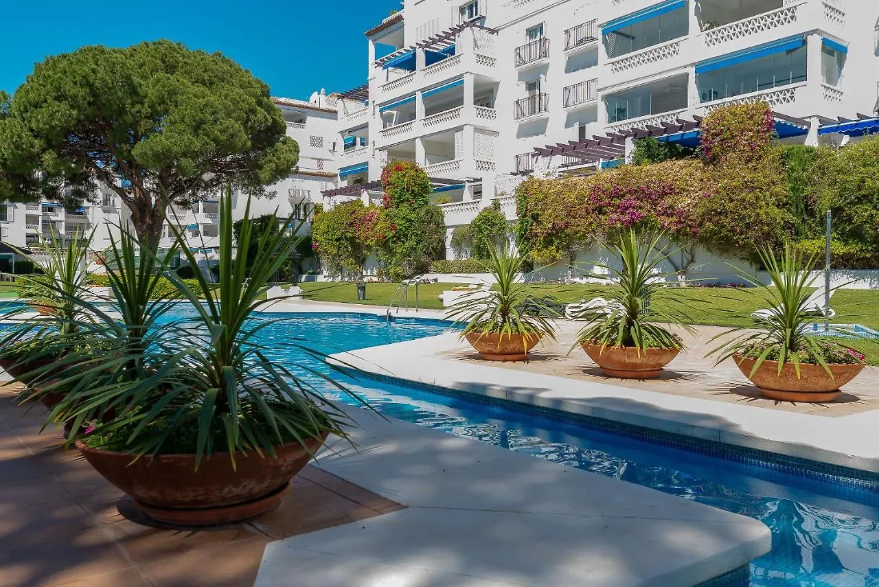 Puerto Banus2 Beachfront And Pools Marbella